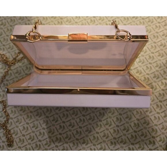 Ace Of Spades Crossbody Purse With Gold Chain - Picture 2 of 3